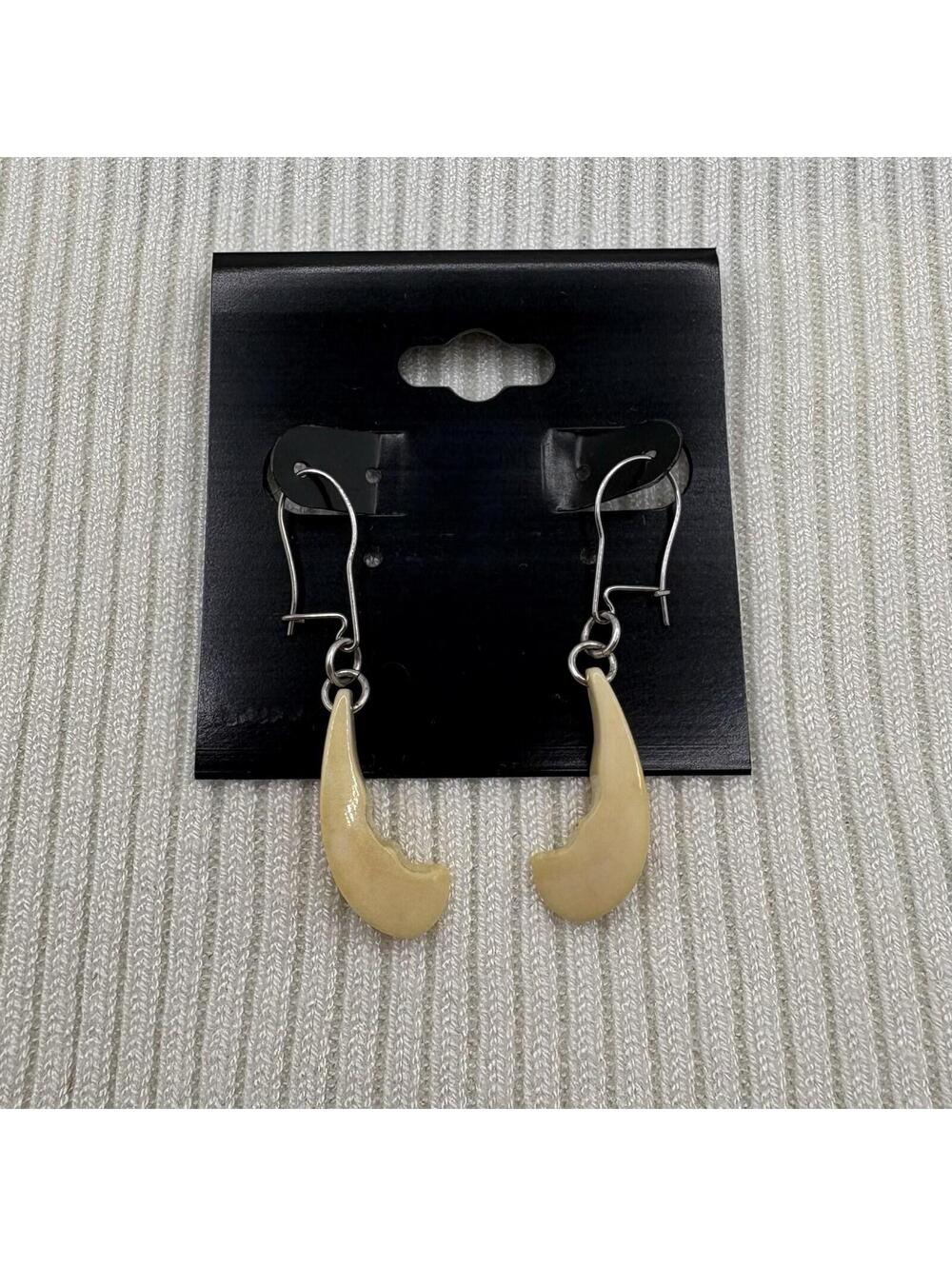 Vintage Carved Dangle Earrings Silver Tone Hook Boho Tribal